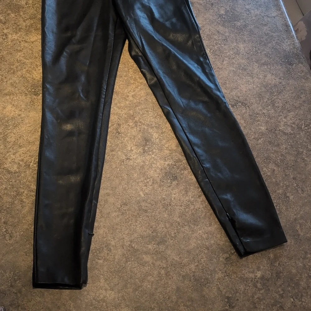 Zara Faux Leather Leggings - Picture 2 of 6